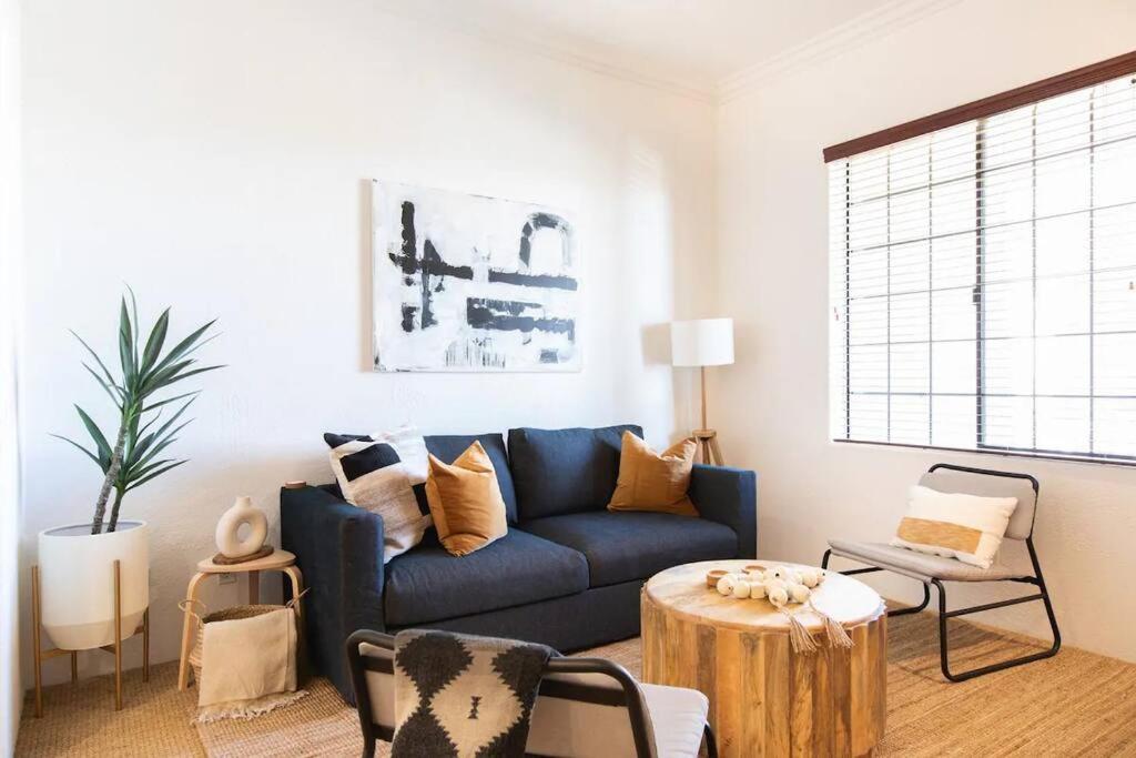 The Monarch - Chic 1br Pools And Views In Old Town La Quinta